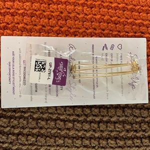 Pair of Lilla Rose U pins